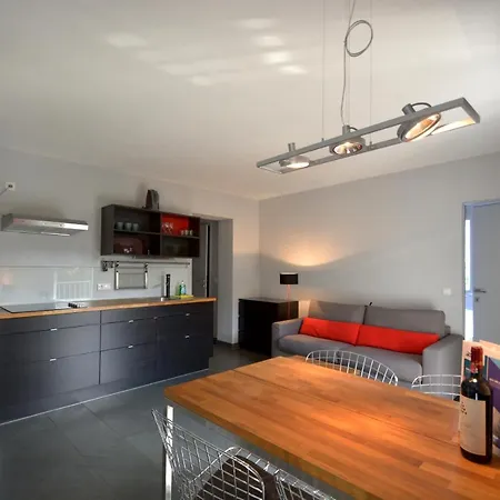 Apartmenthouse 5 Seasons - Incl Summer Card By In One Апартаменты