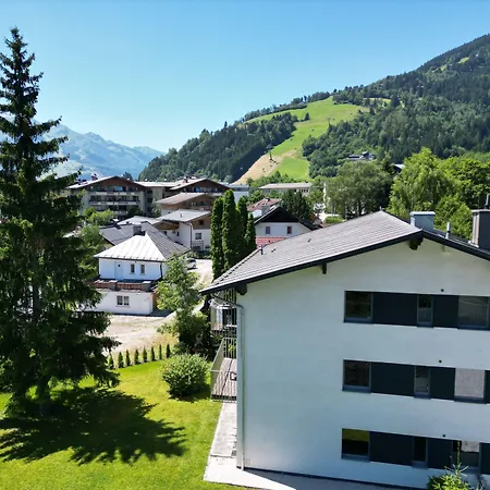 Apartmenthouse 5 Seasons - Incl Summer Card By In One Апартаменты