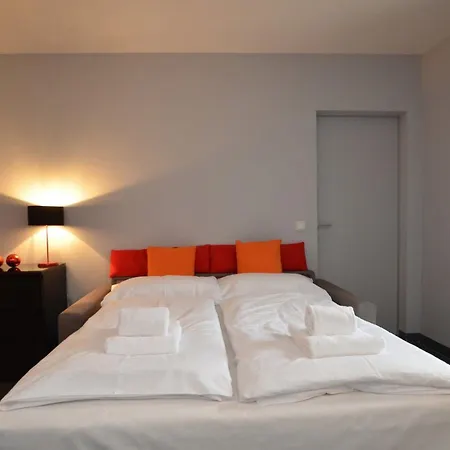 Apartmenthouse 5 Seasons - Incl Summer Card By In One *