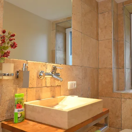 Апартаменты Apartmenthouse 5 Seasons - Incl Summer Card By In One