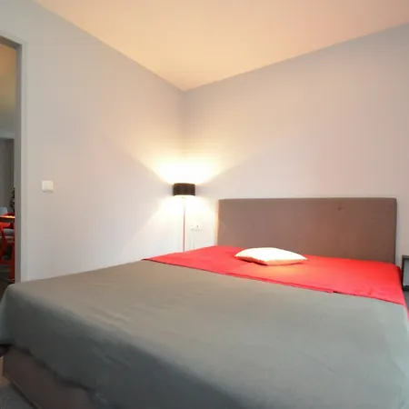 Apartmenthouse 5 Seasons - Incl Summer Card By In One