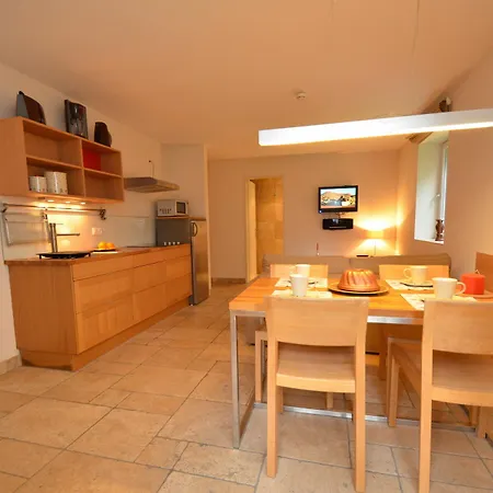 Apartmenthouse 5 Seasons - Incl Summer Card By In One *